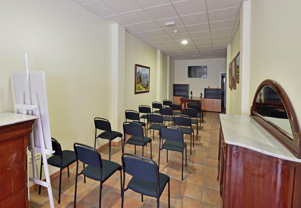 Apartamentos Adjovimar Los Llanos De Aridane Exterior photo